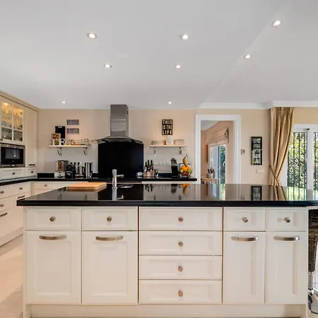 Villa About Casal Marbella