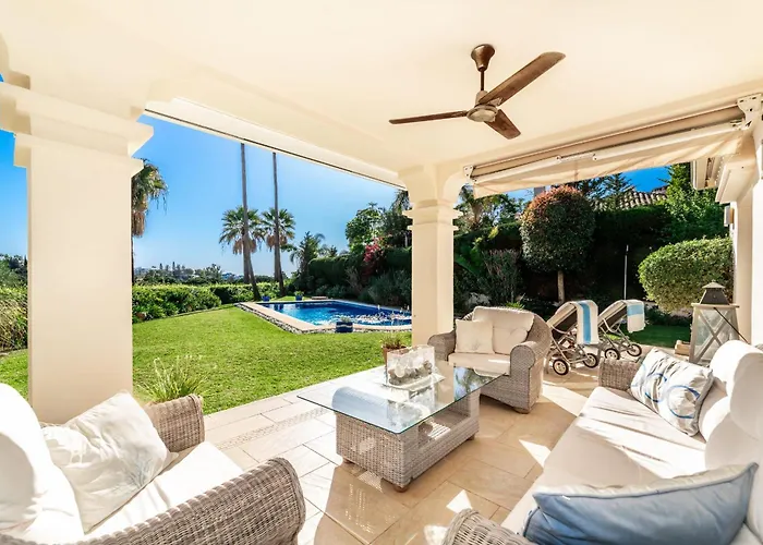 About Casal * Μαρμπέλλα